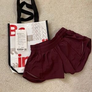Lululemon Maroon Hotty hot shorts 2.5” size 2